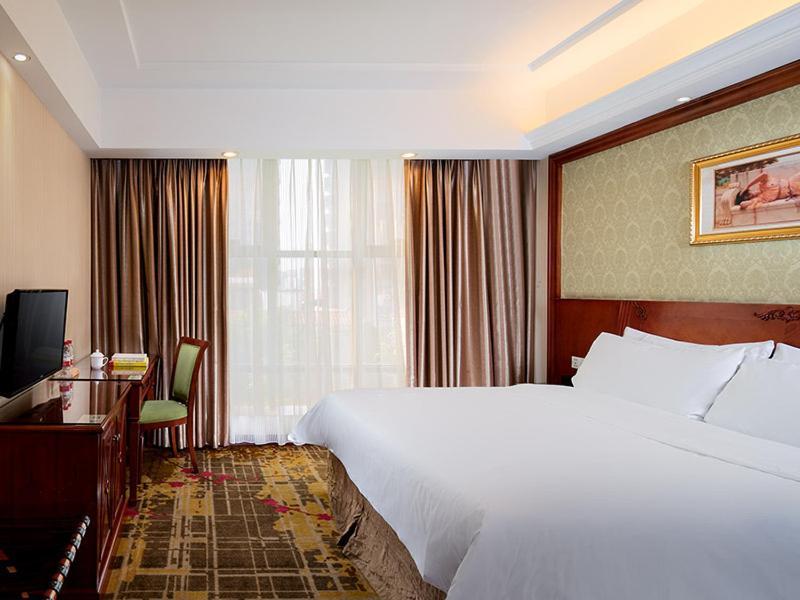 Vienna Hotel Dongguan Hou Street Wanda Plaza Екстер'єр фото