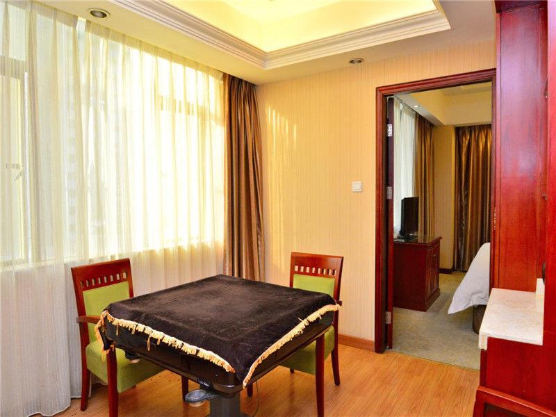 Vienna Hotel Dongguan Hou Street Wanda Plaza Екстер'єр фото