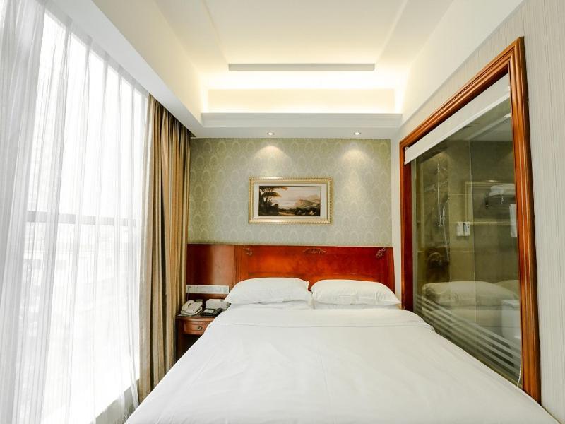 Vienna Hotel Dongguan Hou Street Wanda Plaza Екстер'єр фото